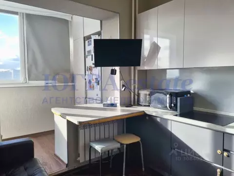 2-к кв. Ханты-Мансийский АО, Сургут Югорская ул., 1/2 (57.6 м)