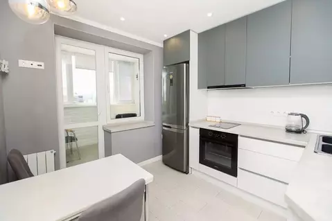 1-к кв. Сахалинская область, Южно-Сахалинск просп. Мира, 121 (50.0 м)