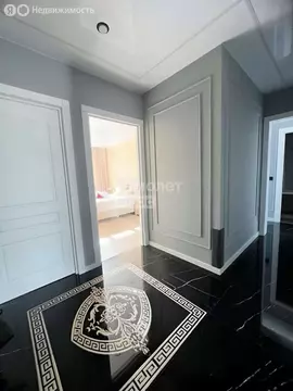 2-комнатная квартира: Лопатино, Сухановская улица, 28 (55 м)