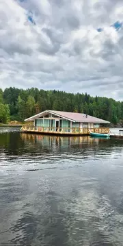 Дом в Карелия, Лахденпохский муниципальный округ, пос. Раухала ул. ...