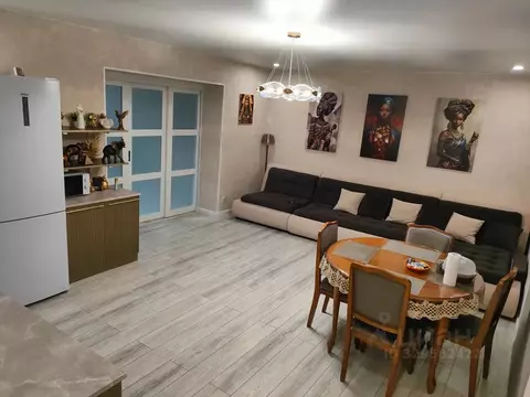 3-к кв. Северная Осетия, Владикавказ ул. Революции, 17 (75.0 м)