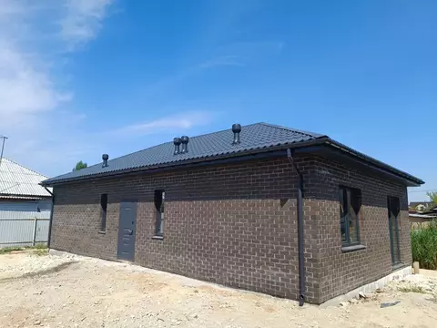 Дом в Волгоградская область, Волгоград Абрикосовая ул., 12 (100 м)