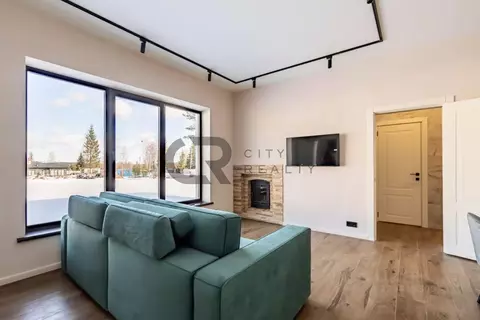 Коттедж, 300 м