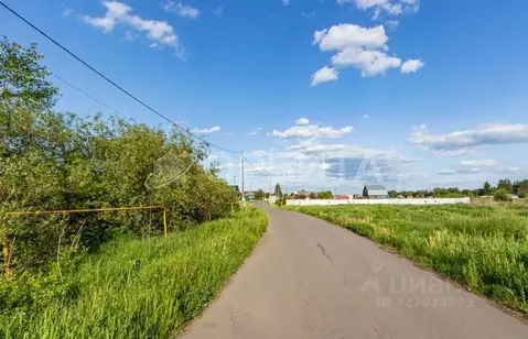 Участок в Тюменская область, Тюменский муниципальный округ, д. Зырянка ...