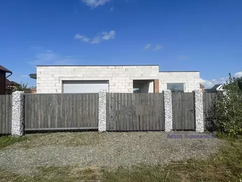 Дом в Алтайский край, Первомайский район, с. Фирсово ул. 1-я Моховая, ...