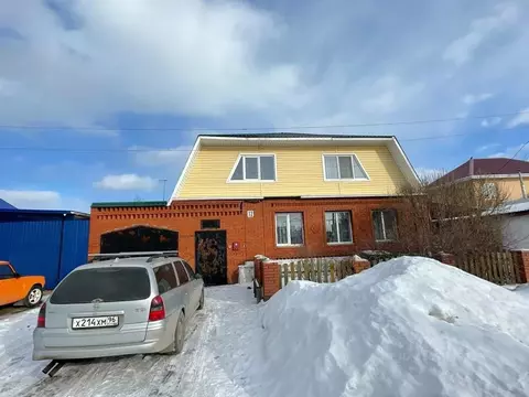 Дом в Свердловская область, Арамиль Степной пер. (206 м)