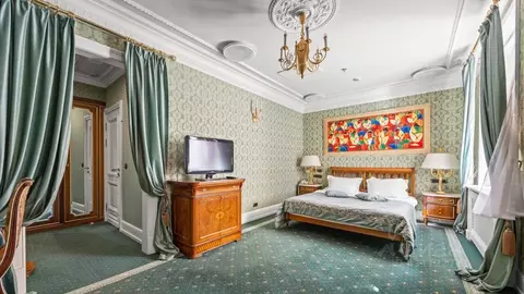 Офис в Санкт-Петербург Невский просп., 15 (34 м)