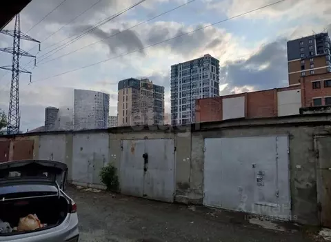 Гараж в Тюменская область, Тюмень ул. 50 лет Октября, 8А (18 м)