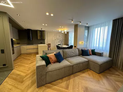 3-комнатная квартира: Екатеринбург, улица Цвиллинга, 7А/3 (81 м)