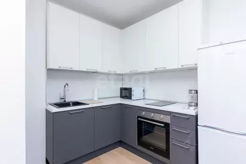 1-к кв. Тюменская область, Тюмень ул. Юрия Рогачева, 11к2 (34.0 м)