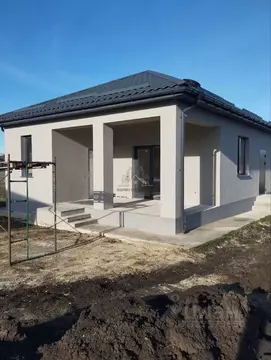 Дом в Крым, Симферопольский район, Добровское с/пос, с. Пионерское ул. ...