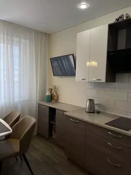 3-к кв. Самарская область, Тольятти Революционная ул., 51 (102.4 м)