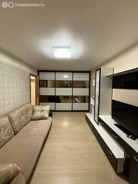 1-комнатная квартира: Мурманск, улица Героев Рыбачьего, 10 (33 м)