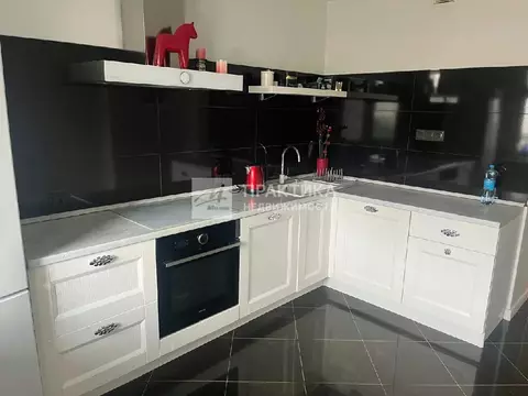 Продается 2-комнатная квартира