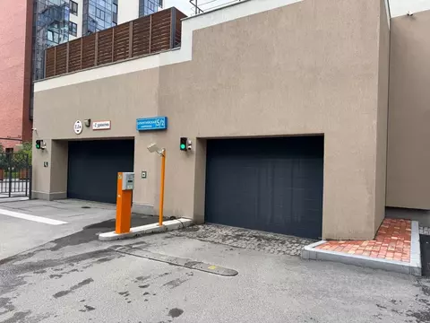 Гараж в Свердловская область, Екатеринбург наб. Олимпийская, 13 (21 м)