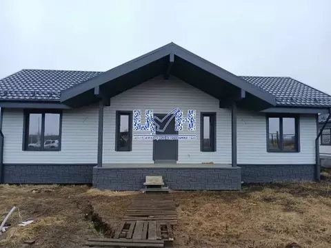 Дом в Курская область, Курский район, Моковский сельсовет, д. 1-я ...