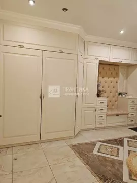 Продается 3-комнатная квартира