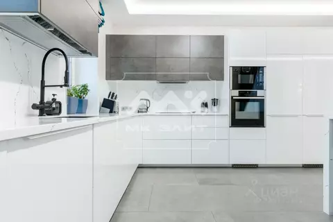 Дом в Ленинградская область, Выборгский район, Первомайское с/пос, ...