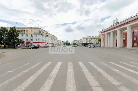 3-к кв. Челябинская область, Копейск просп. Ильича, 13 (90.0 м)