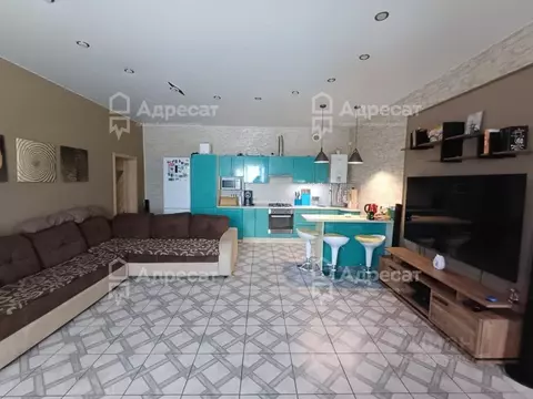 Дом в Волгоградская область, Светлоярский район, с. Большие Чапурники ...