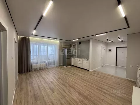 2-к кв. Тюменская область, Тюмень ул. Павла Шарова, 8 (66.6 м)