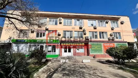 Помещение свободного назначения в Севастополь ул. Коммунистическая, ...