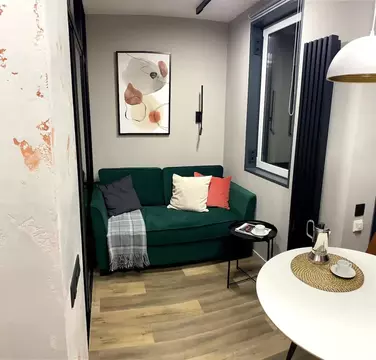 Студия Свердловская область, Екатеринбург ул. Машинная, 31Б (30.0 м)