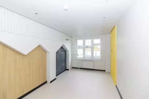 Помещение свободного назначения в Тюменская область, Тюмень ул. ...