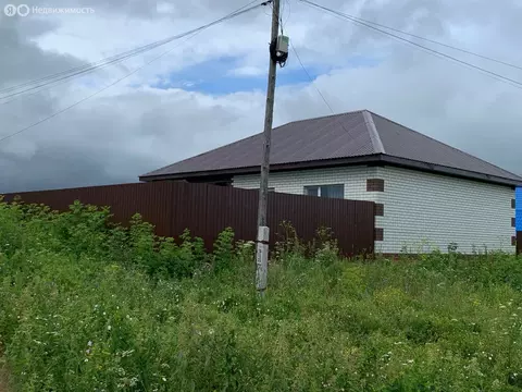 Дом в Ялуторовск, улица Чапаева (97 м)