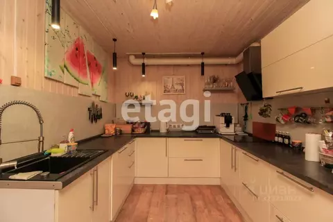 Дом в Красноярский край, Красноярск Беловежская ул., 124 (228 м)