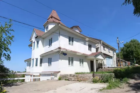 Дом в Красноярский край, Красноярск ул. Молодогвардейцев (277 м)