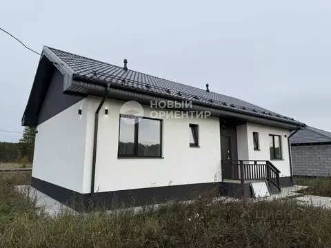 Дом в Свердловская область, Сысертский муниципальный округ, д. ...