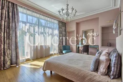 4-к кв. Санкт-Петербург Динамовская ул., 2 (174.5 м)