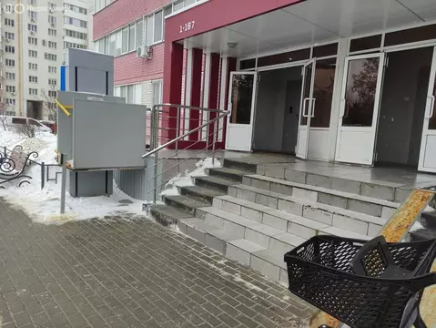 1-комнатная квартира: Воронеж, Олимпийский бульвар, 12 (40.8 м)