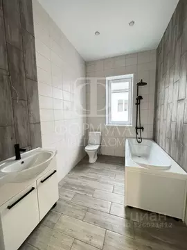 Дом в Свердловская область, Сысертский муниципальный округ, с. ...