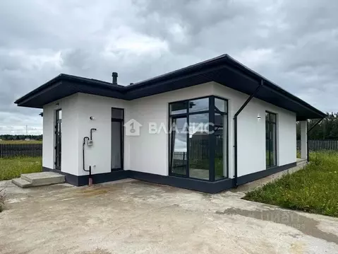 Дом в Калужская область, Жуковский район, с. Совхоз Победа ул. ...