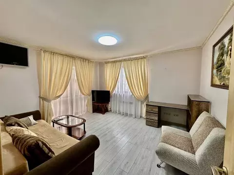 2-к кв. Краснодарский край, Сочи Центральный мкр, ул. Роз, 6/6А (80.0 ...