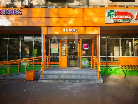 Торговая площадь (656 м)