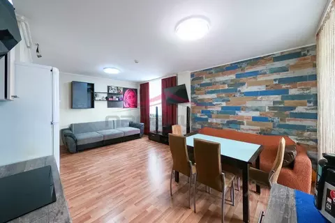 1-к кв. Свердловская область, Екатеринбург ул. Стачек, 4 (54.7 м)