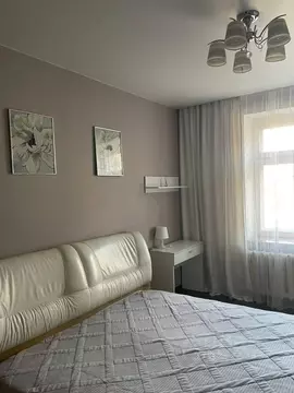 3-к кв. Омская область, Омск Братская ул., 19 (90.6 м)