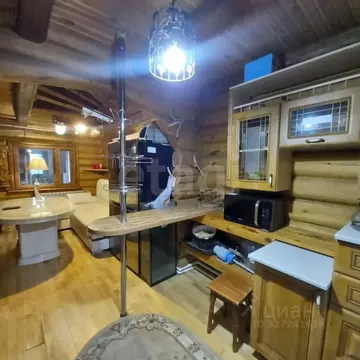 Дом в Ямало-Ненецкий АО, Новый Уренгой Фиалка ДНТ, ул. 2-я Полевая ...