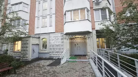 Продается 3-комнатная квартира