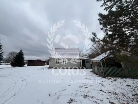 Дом в Калужская область, Барятинский район, Бахмутово с/пос, с. ...