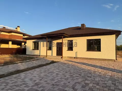 Дом в Волгоградская область, Среднеахтубинский район, Кировское с/пос, ...