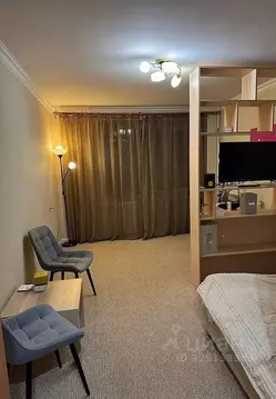 1-к кв. Тюменская область, Тюмень 6-й мкр, ул. Валерии Гнаровской, ...