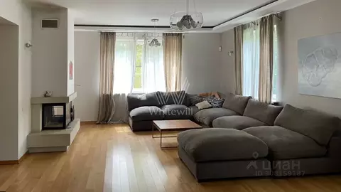 Коттедж в Москва пос. ДСК Мичуринец,  (360 м)