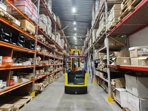 Склад в Свердловская область, Екатеринбург ул. Черняховского, 86к5 ...