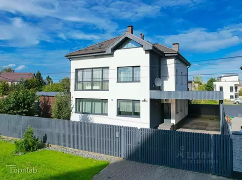 Дом в Калининградская область, Калининград Рассветная ул., 68 (299 м)