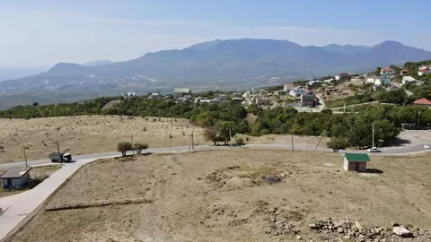 Участок в Крым, Алушта муниципальный округ, с. Лучистое, Нурлу мкр  ...