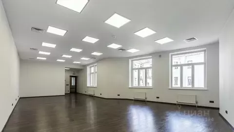Офис в Санкт-Петербург ул. Жуковского, 63 (80 м)